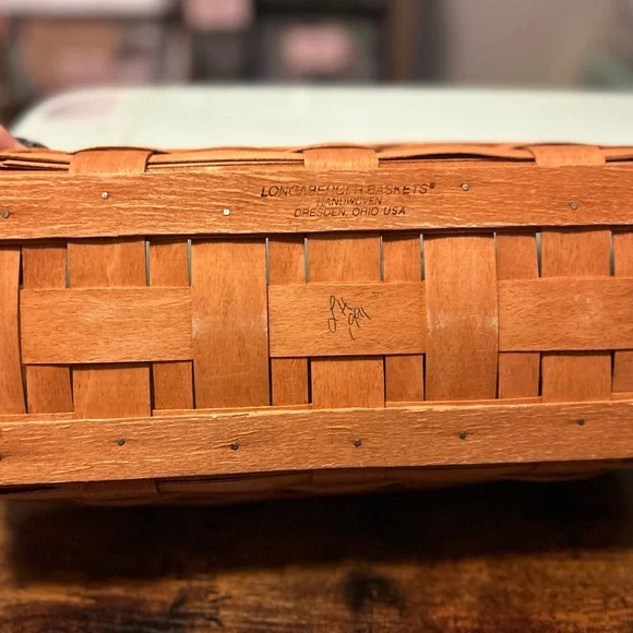 Longaberger Warm Brown Woven Basket - Picture 4 of 9